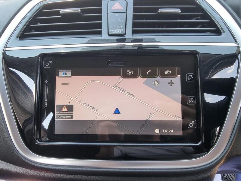 Suzuki SX4 S-Cross view 3