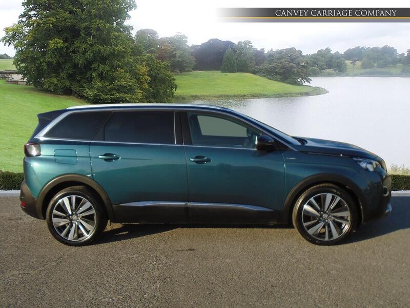 Peugeot 5008 view 5