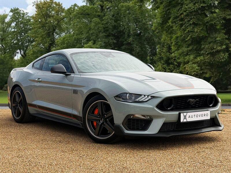 Ford Mustang view 3