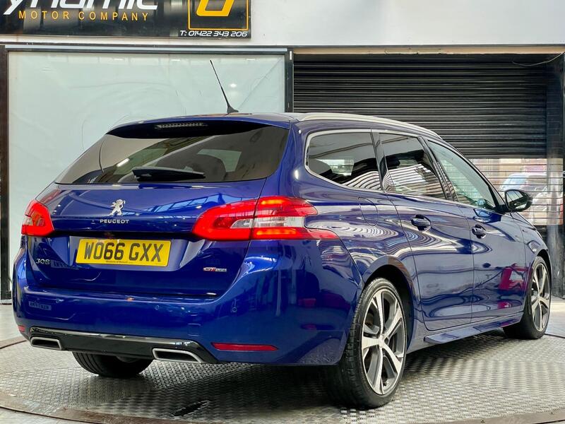 Peugeot 308 SW view 4