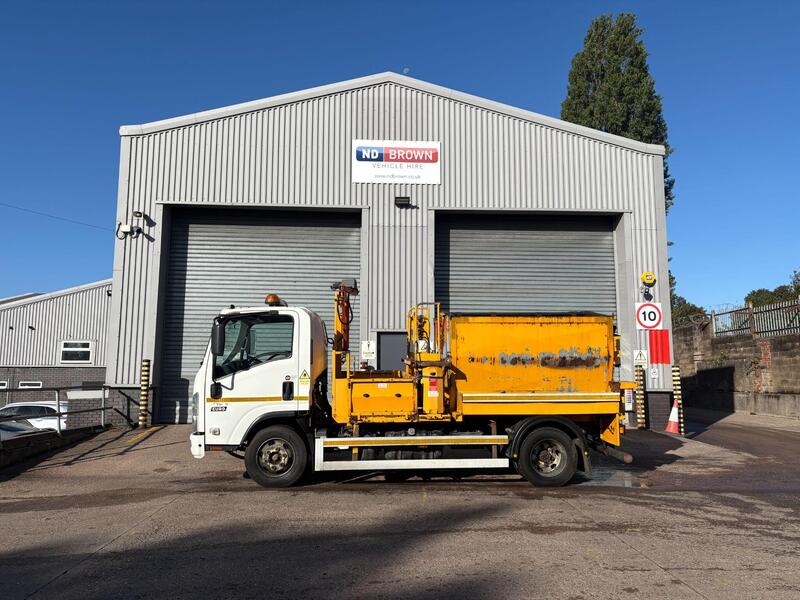 Isuzu 7.5T GVW Hotbox Twin Chamber
