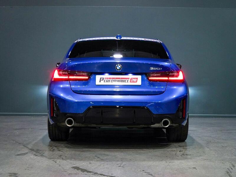 BMW 3 Series view 5