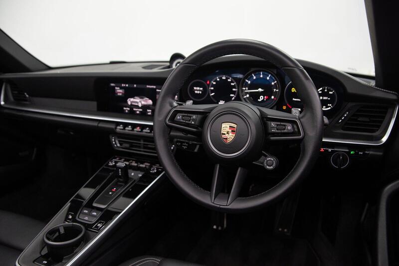Porsche 911 view 3