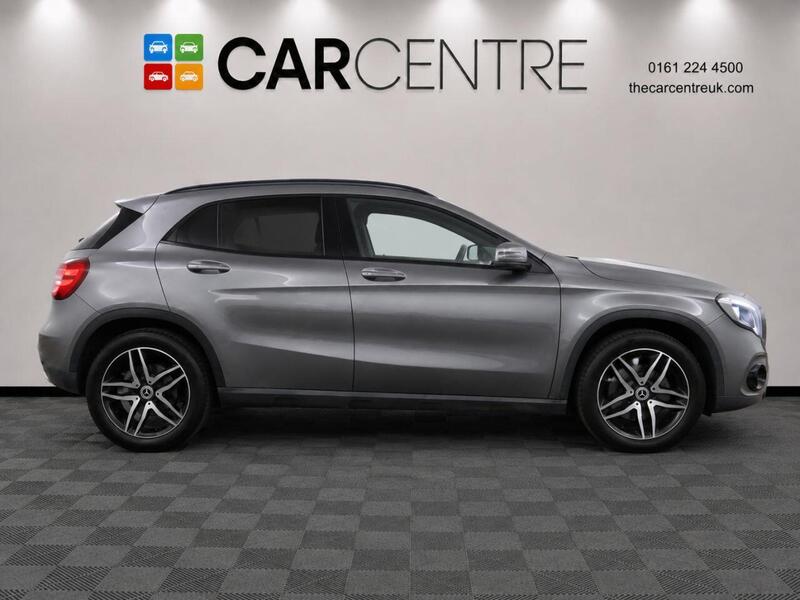 Mercedes-Benz Gla view 3