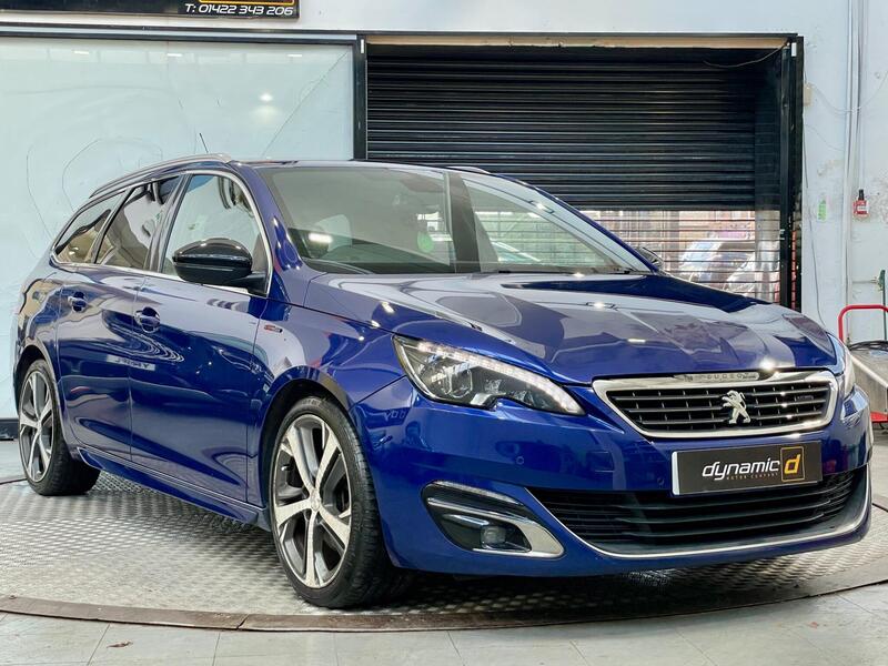 Peugeot 308 SW view 2