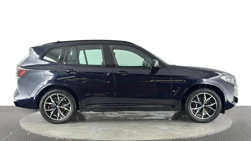 BMW X3 view 3