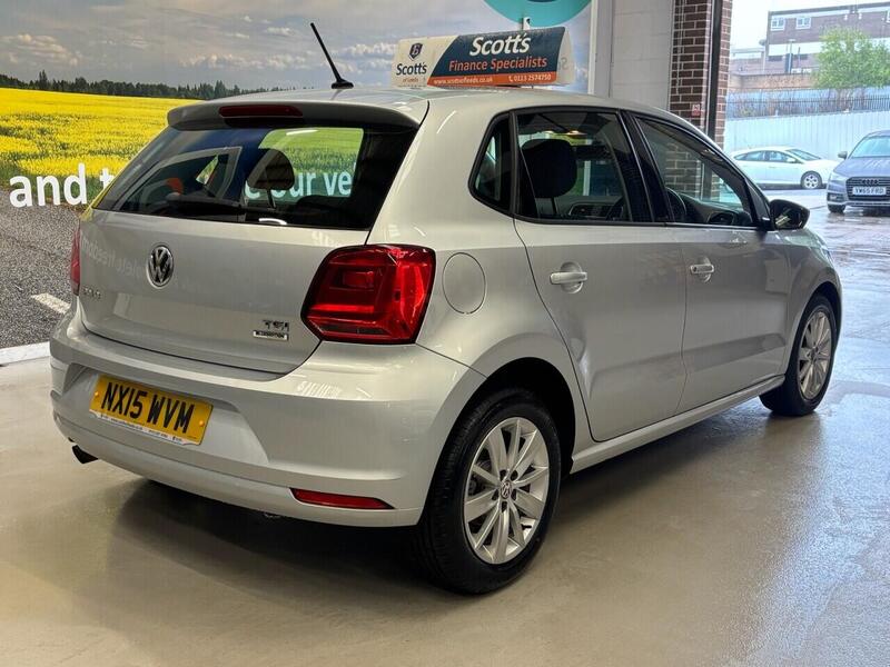 Volkswagen Polo view 5
