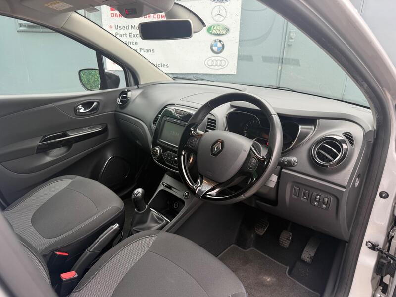 Renault Captur view 2