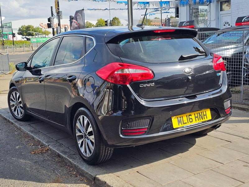 Kia Ceed view 6