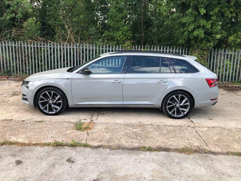 Skoda Superb view 3