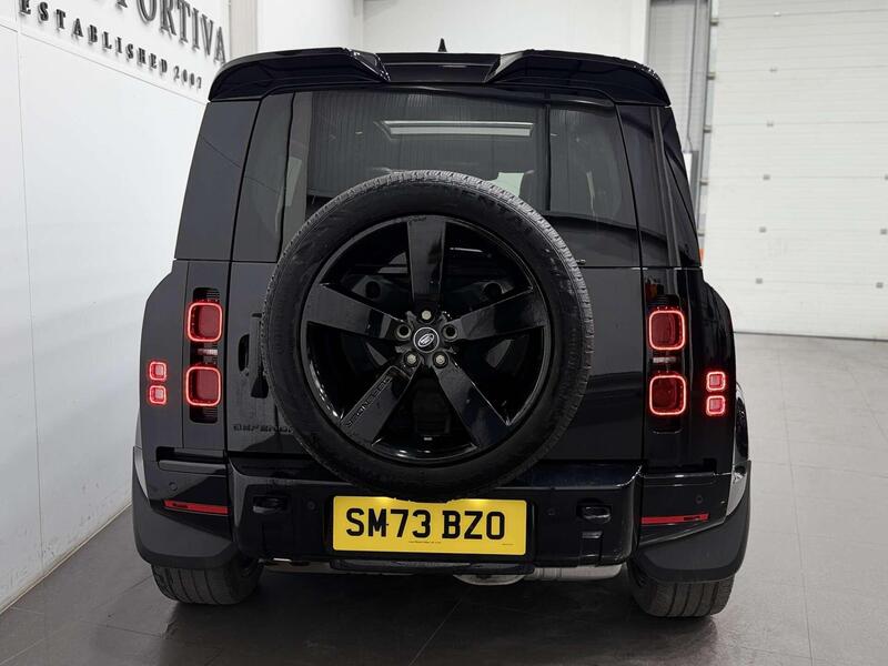 Land Rover Defender view 7