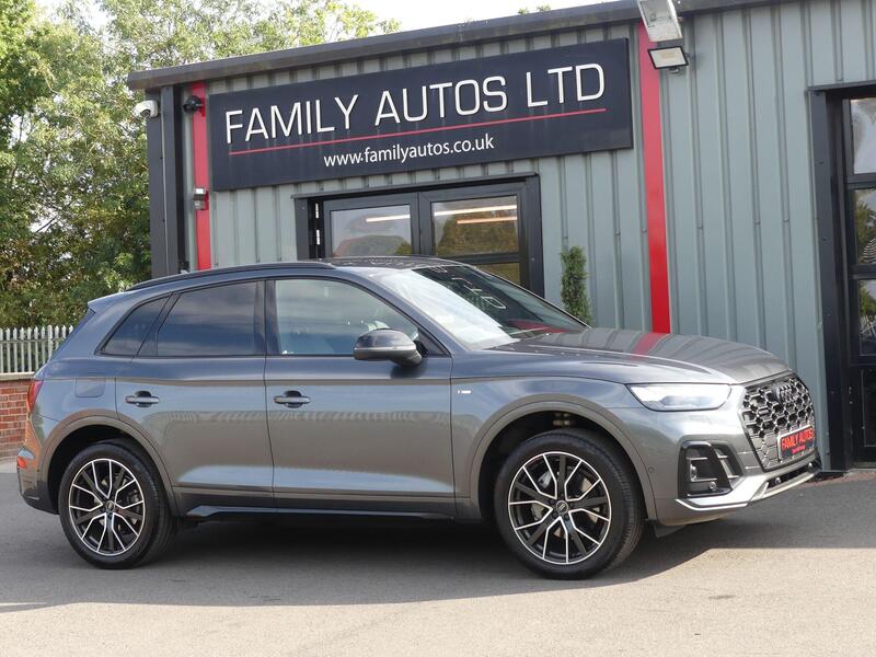 Audi Q5 view 4