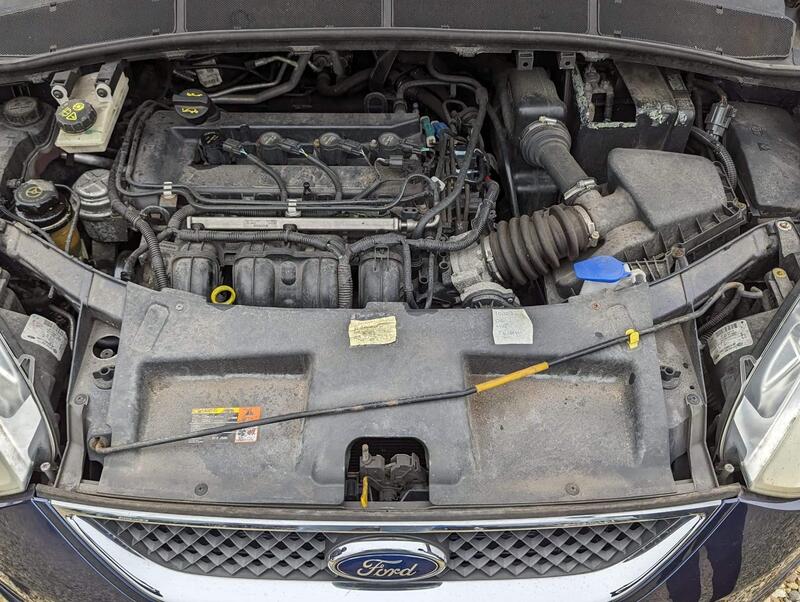 Ford Galaxy view 25