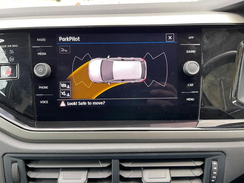 Volkswagen Polo 1.0 TSI Match Euro 6 (s/s) 5dr thumbnail 39