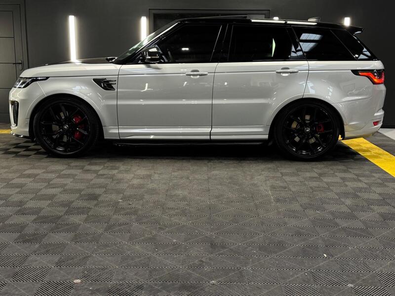 Land Rover Range Rover Sport view 4