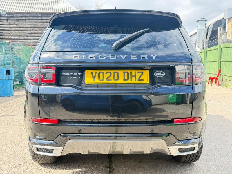 Land Rover Discovery Sport view 6