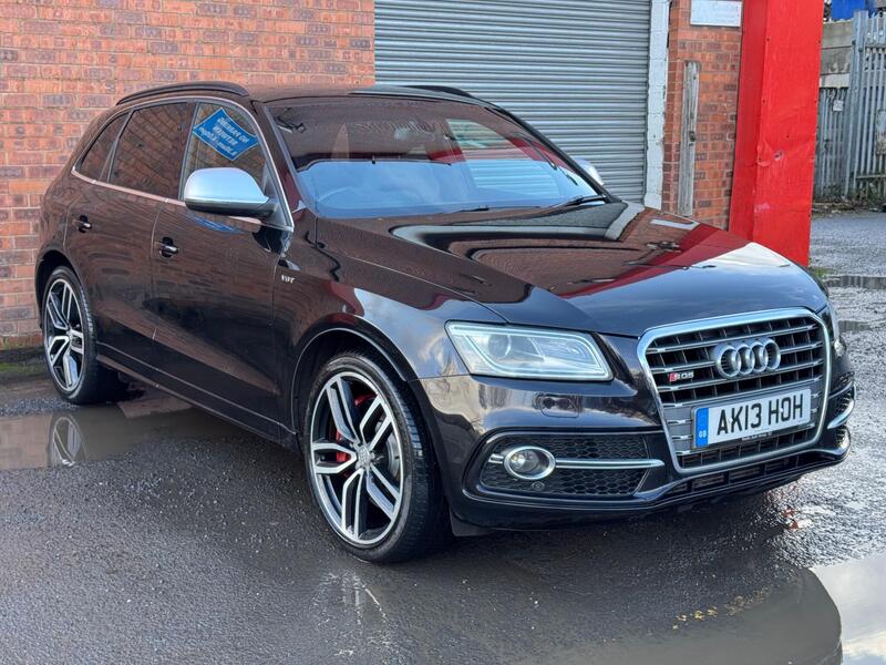 Audi SQ5 view 4