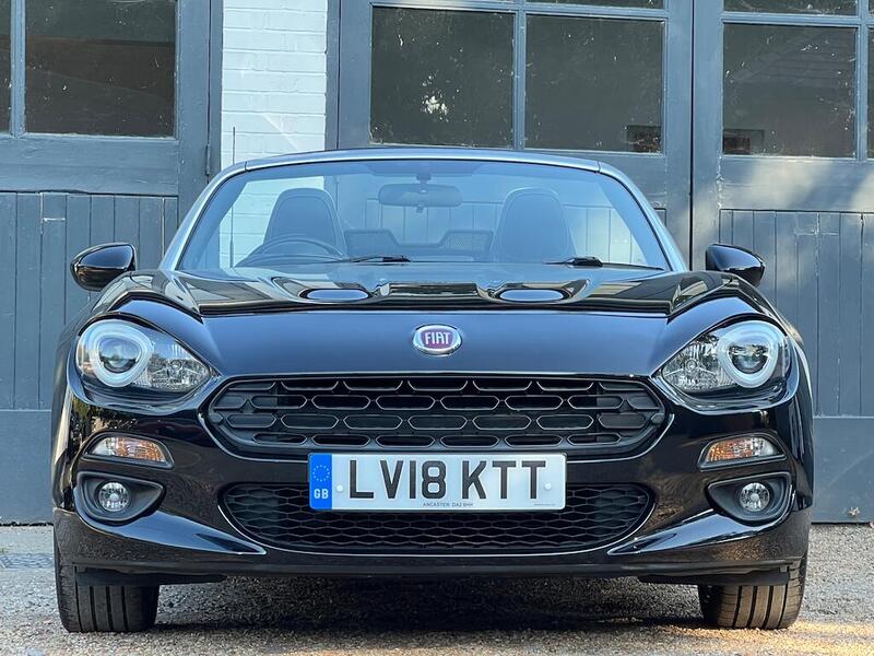 Fiat 124 Spider view 7
