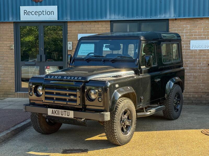 Land Rover Defender 90 main image