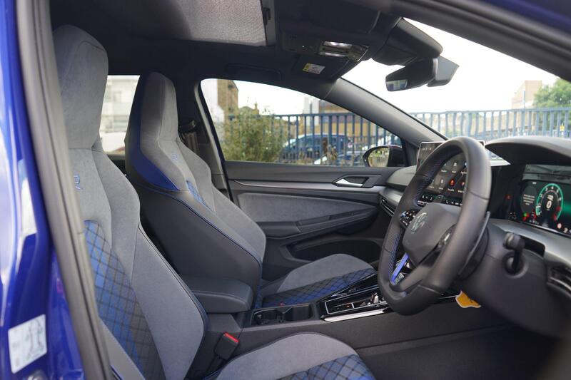 Volkswagen Golf view 3