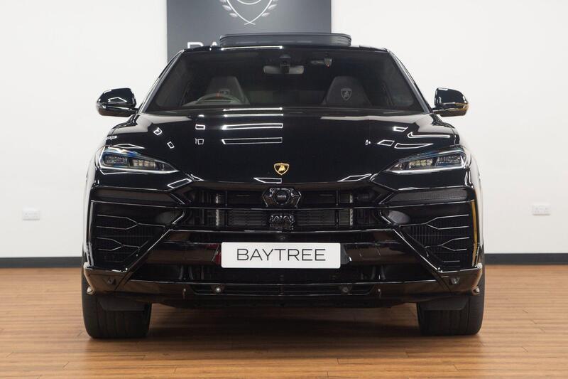 Lamborghini Urus view 6