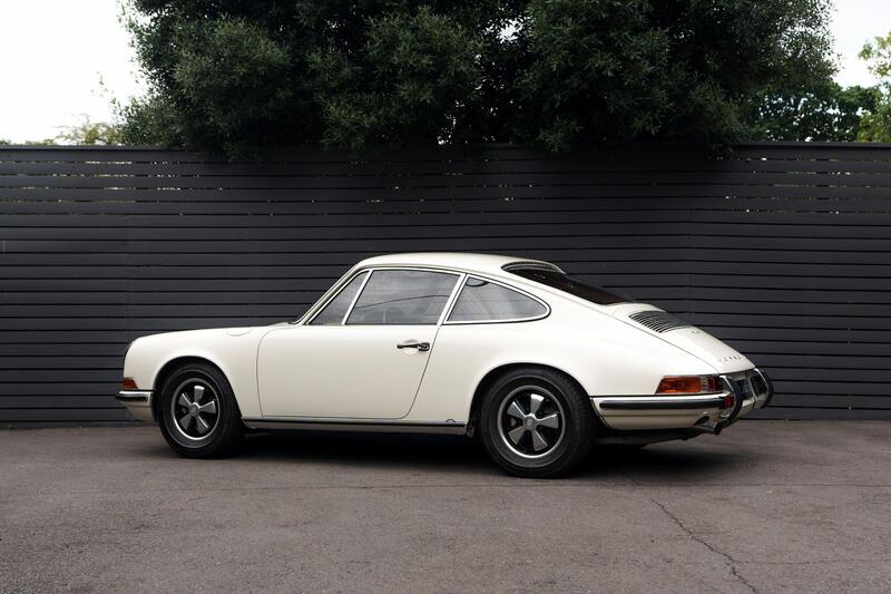 Porsche 911 view 2