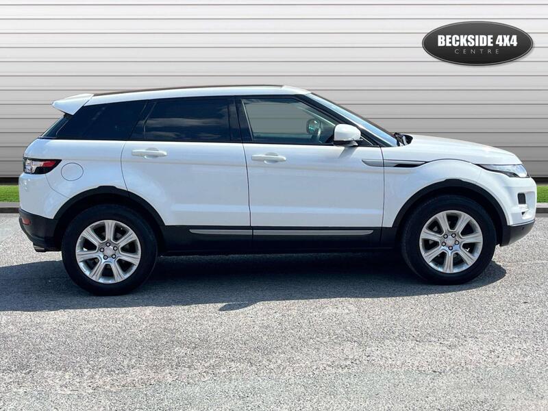 Land Rover Range Rover Evoque view 2