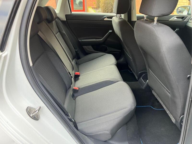 Volkswagen Polo view 13