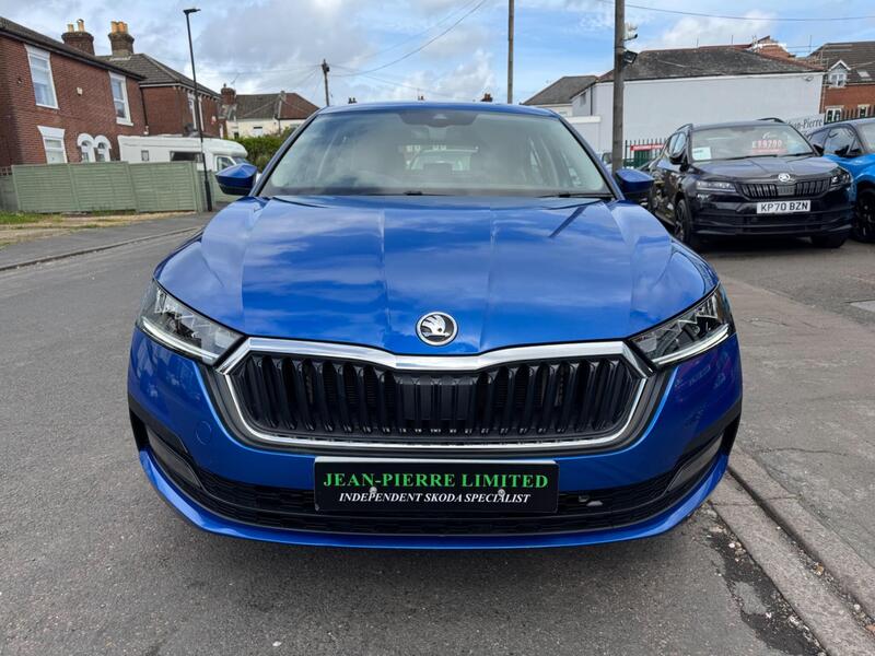 Skoda Octavia view 3