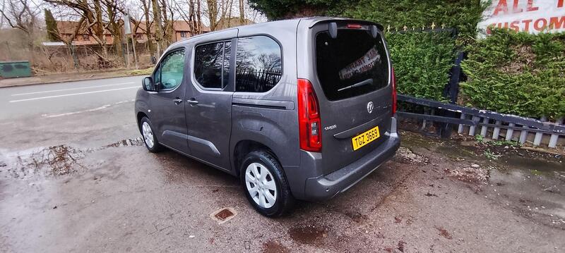 Vauxhall Combo Life view 2