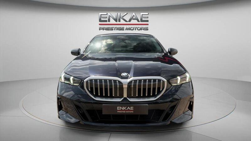 BMW 5 Series view 5