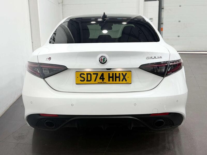 Alfa Romeo Giulia view 7