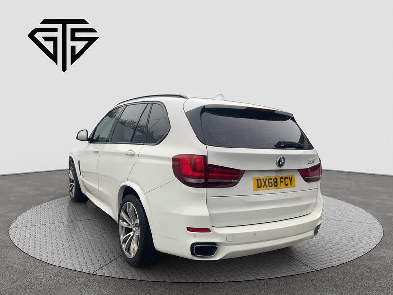 BMW X5 view 5