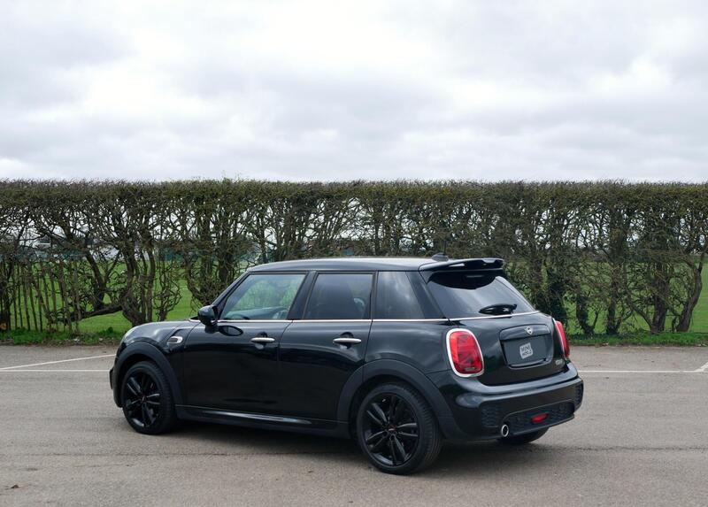 Mini Cooper view 4