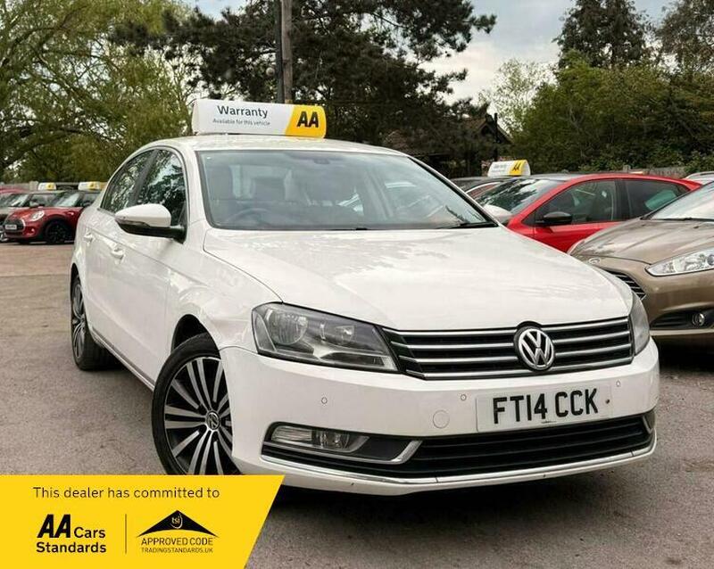 2014 Volkswagen Passat 2.0 TDI BlueMotion Tech Executive DSG Euro 5 (s/s) 4dr photo 3