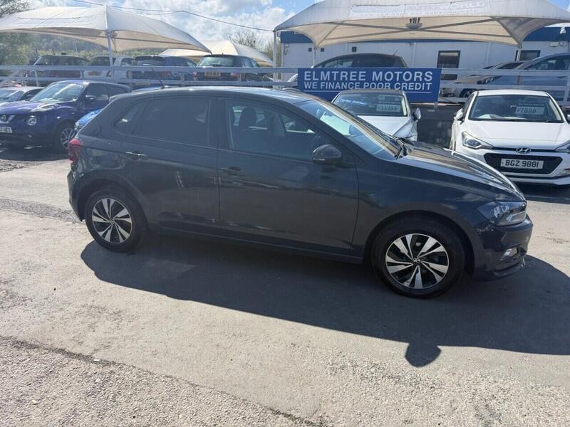 Volkswagen Polo view 6