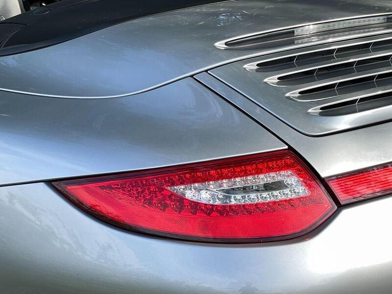 Porsche 911 view 55