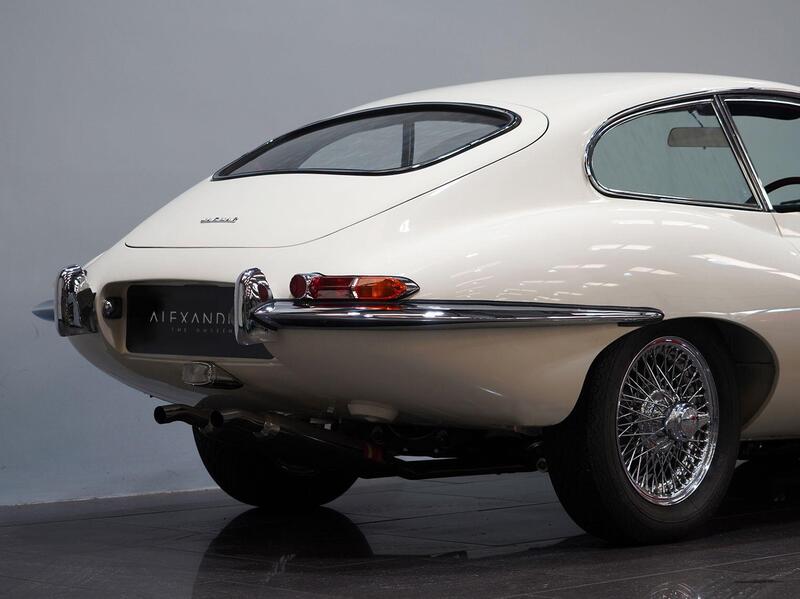 Jaguar E-Type view 37