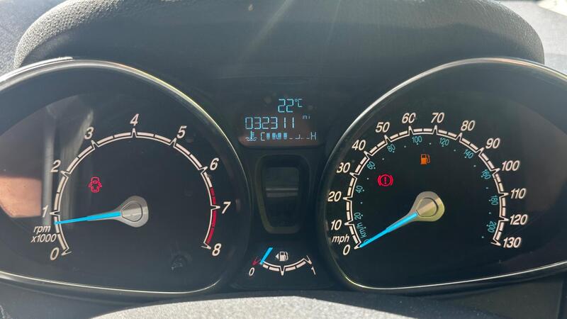 2014 Ford Fiesta — photo 8