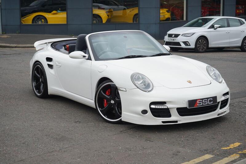 Porsche 911 view 5