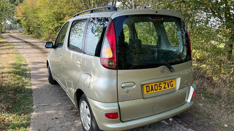 2005 Toyota Yaris Verso — photo 7