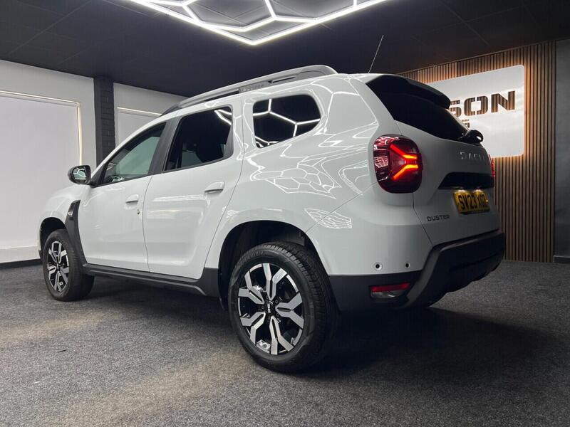 Dacia Duster view 5