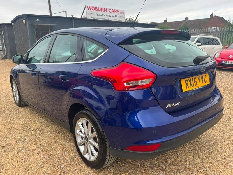 Ford Focus view 4