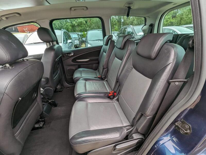 Ford Galaxy view 10