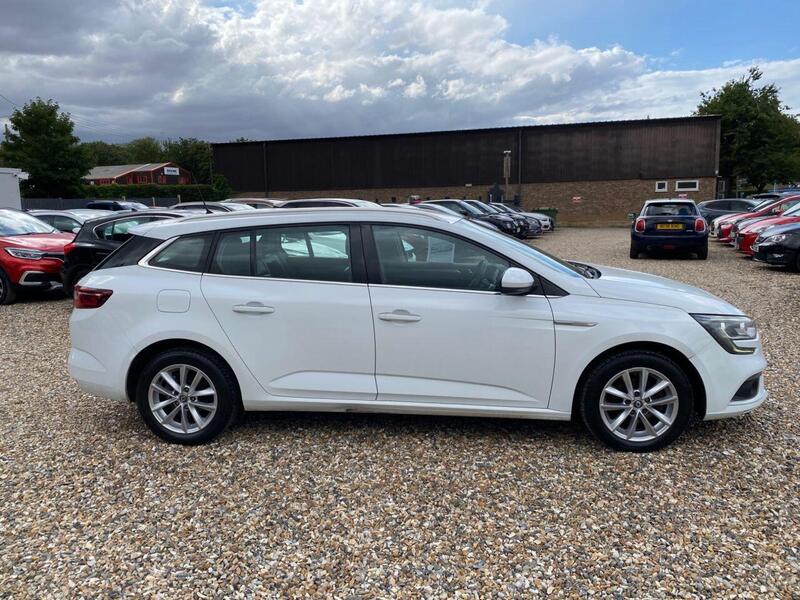 Renault Megane view 3