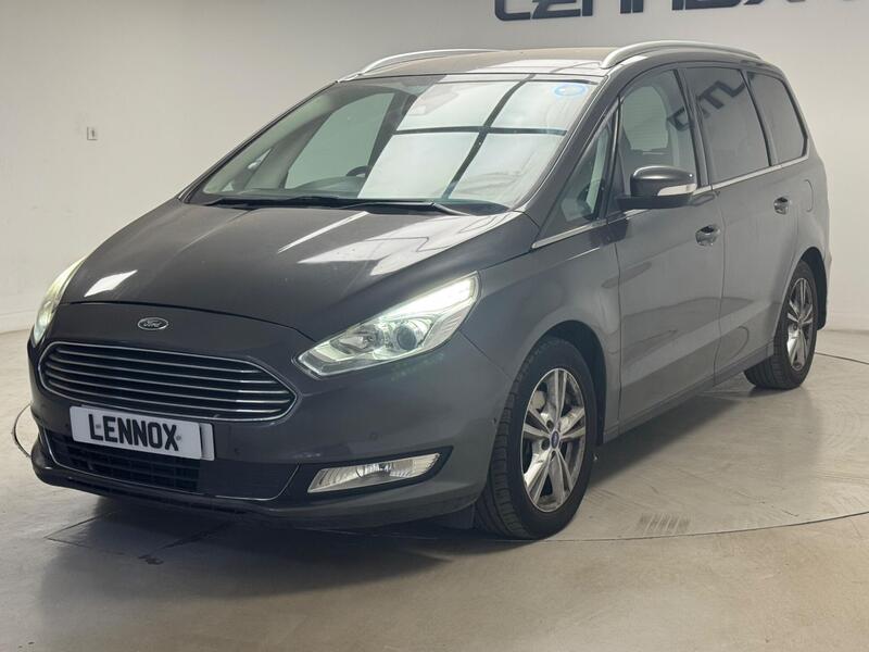 Ford Galaxy view 3