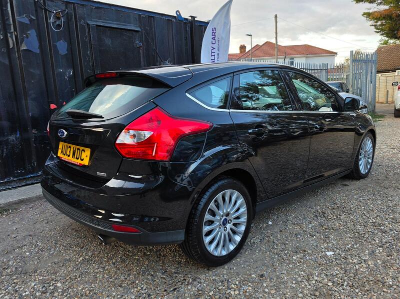 Ford Focus 1.6T EcoBoost Titanium X Euro 5 (s/s) 5dr thumbnail 7