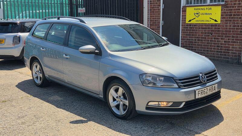 Volkswagen Passat view 2