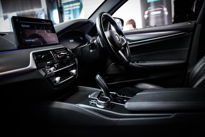 BMW 5 Series view 3