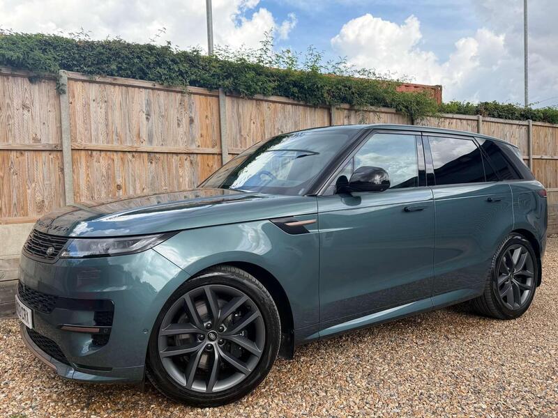 Land Rover Range Rover Sport view 4